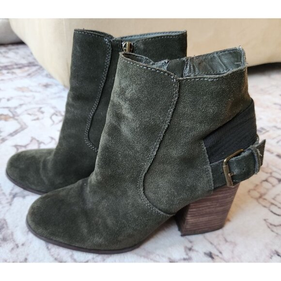 Sbicca Women's Sz. 9 Forest Green Suede Lorenza Ankle Booties - Picture 1 of 8